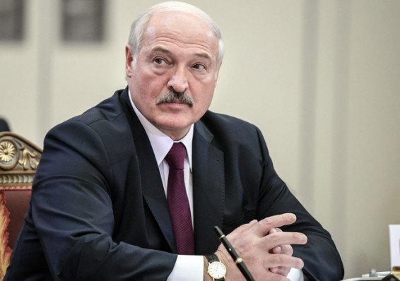 Лукашенко сказал, что школьники будут учиться и 1 мая
