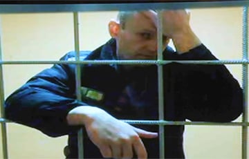 СМИ: На теле Навального обнаружены синяки