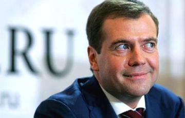 Медведева послали в Пхеньян сделать «ку»