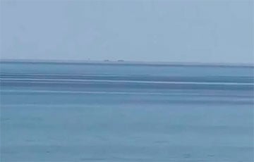 В Одессе на горизонте заметили много странных кораблей