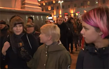 Украинка на площади в Минске: Мне интересна белорусская политика