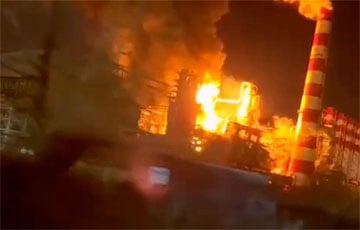 «Завод горит»: БПЛА ударили по НПЗ в Туапсе