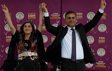 В Турции после протестов признали победу оппозиционера на выборах мэра города