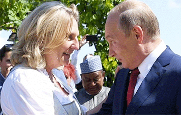 «Подруга» Путина перевезла в Московию пони на военном самолете