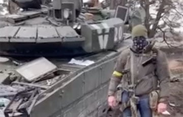 Украинские военные захватили трофейный танк и «Урал» с боеприпасами к «Граду»