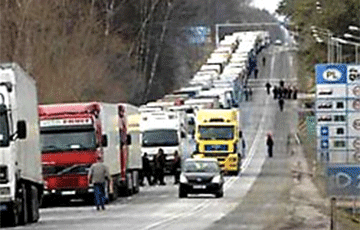 На границе Беларуси с Евросовком начался транспортный коллапс