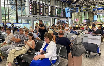 В аэропорту Сочи возник коллапс после атаки беспилотников
