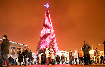 С дождем и бенгальскими огнями: как Минск встретил Новый год