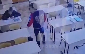 В школе Симферополя подросток в куртке с надписью «Russia» нанес несколько ножевых ранений однокласснику