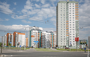 «Возле дома не хватает парковок, а во дворе − воздуха»