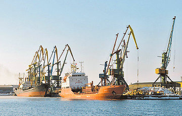 Беларусь отказалась от постройки порта в Московии