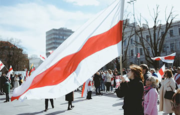 «Будущее Беларуси — в Европе»: беларусы Вильнюса отметили День Воли