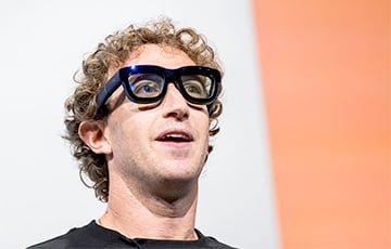 WSJ: Владелец Facebook предложил одному из экс-сотрудников зарплату 1,5 млрд долларов