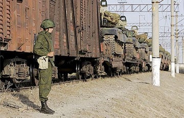 Два эшелона с войсками и техникой отправились в Московию из Слонима