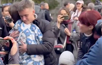 Вернувшиеся из московитских «лагерей» украинские дети рассказали, что их били палками и держали в подвалах
