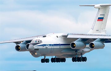 На аэродроме «Мачулищи» заметили военно-транспортный самолет Ил-76 ВКС РФ