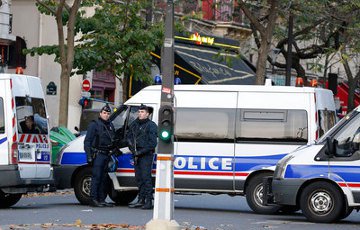 Двое причастных к терактам в Париже задержаны в Брюсселе