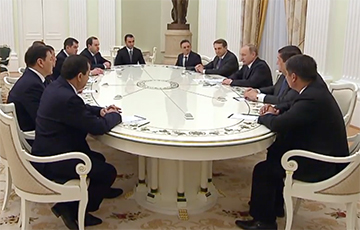 Путин провел встречу с главами спецслужб СНГ