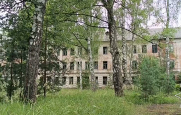 В Новополоцке взрывом снесли довоенную казарму