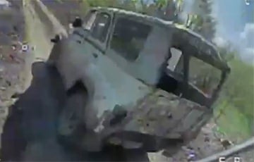 Дрон-камикадзе уничтожил московитский автомобиль вместе с оккупантами