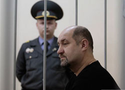 Дмитрия Бондаренко держали в тюремном карцере на цепи