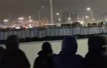 В одном из городов Казахстана полиция отказалась задерживать демонстрантов
