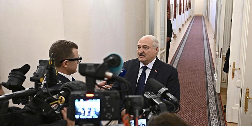 Лукашенко пообещал немедленно ответить в случае атаки НАТО на самолеты Московии или Беларуси