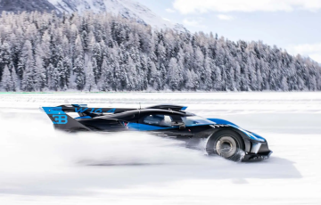 Bugatti вывела свои лучшие суперкары на лед
