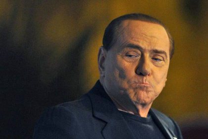 Правительство предложило Берлускони работу в доме престарелых