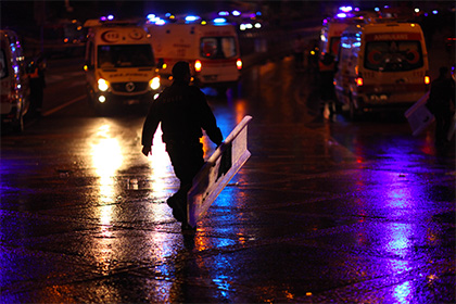 Неизвестный расстрелял посетителей ресторана в Стамбуле