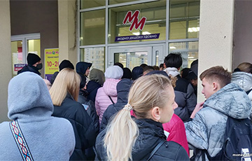 Какую одежду белорусская молодежь покупает в секондах и сколько тратит на нее
