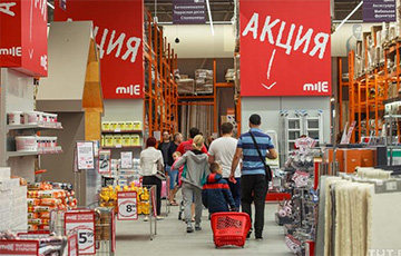 Сеть популярных магазинов озадачила беларусов «акцией»