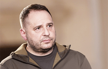 Ермак рассказал подробности телефонного разговора с Уолтцем