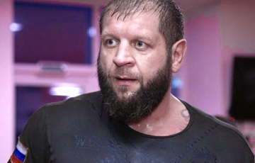 У московитского бойца ММА Александра Емельяненко отнялись ноги