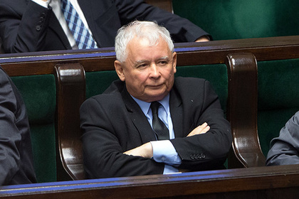 Качиньский подал в суд на обвинившего его в смерти брата Валенсу