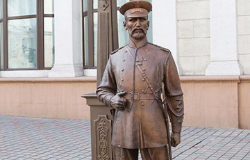 В Минске россиян задержали из-за снимка со скульптурой городового