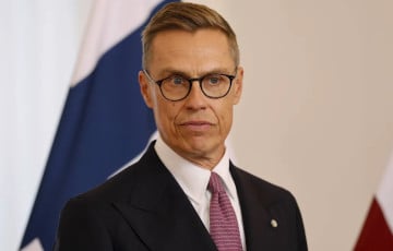 Президент Финляндии отменил поездку в США