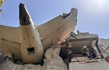На месте крушения Boeing Dreamliner в Индии найден один выживший