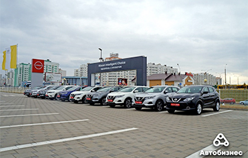 В Минске решили поднять стоимость автомобильных стоянок