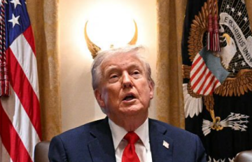 Кто наставил Трампу рога в Белом доме?