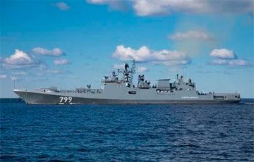 Подбитый московитский флагман «Адмирал Макаров» самостоятельно передвигаться не может