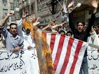 На антиамериканскую демонстрацию в Пакистане вышли 70 тысяч человек