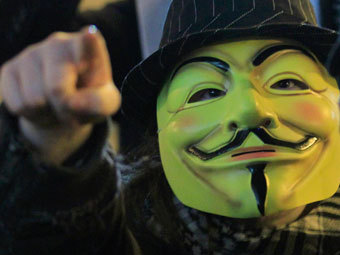 Anonymous пригрозили еженедельными кибер-атаками