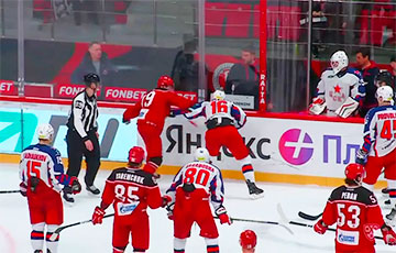 Канадец отправил московитского хоккеиста в нокдаун за подлый поступок на матче КХЛ