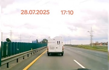 Беларусы предложили поменять ПДД из-за видео с «леворядником»