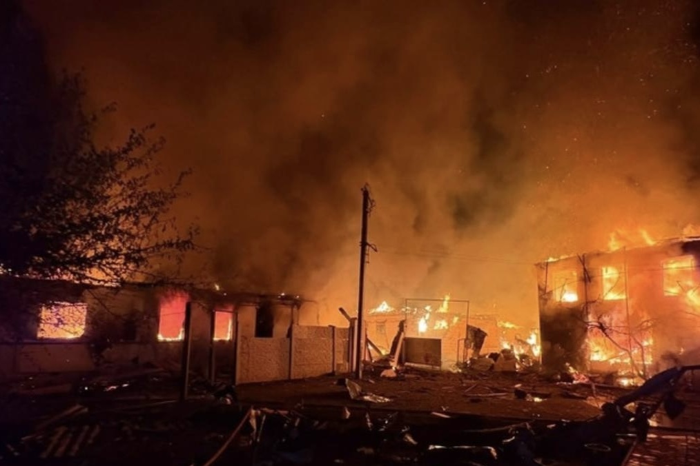 Беспилотник ВСУ повредил Московский НПЗ: что известно об ударах 16 июня