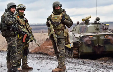 Украинские бойцы затрофеили московитский танк