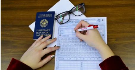 ЦТ и ЦЭ стартовали в Беларуси в один день
