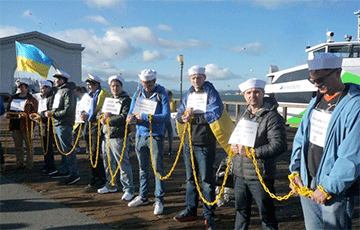 В Сан-Франциско украинцы  вышли на акцию в моряцком снаряжении