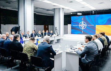 Украина и НАТО провели необъявленную встречу в Киеве